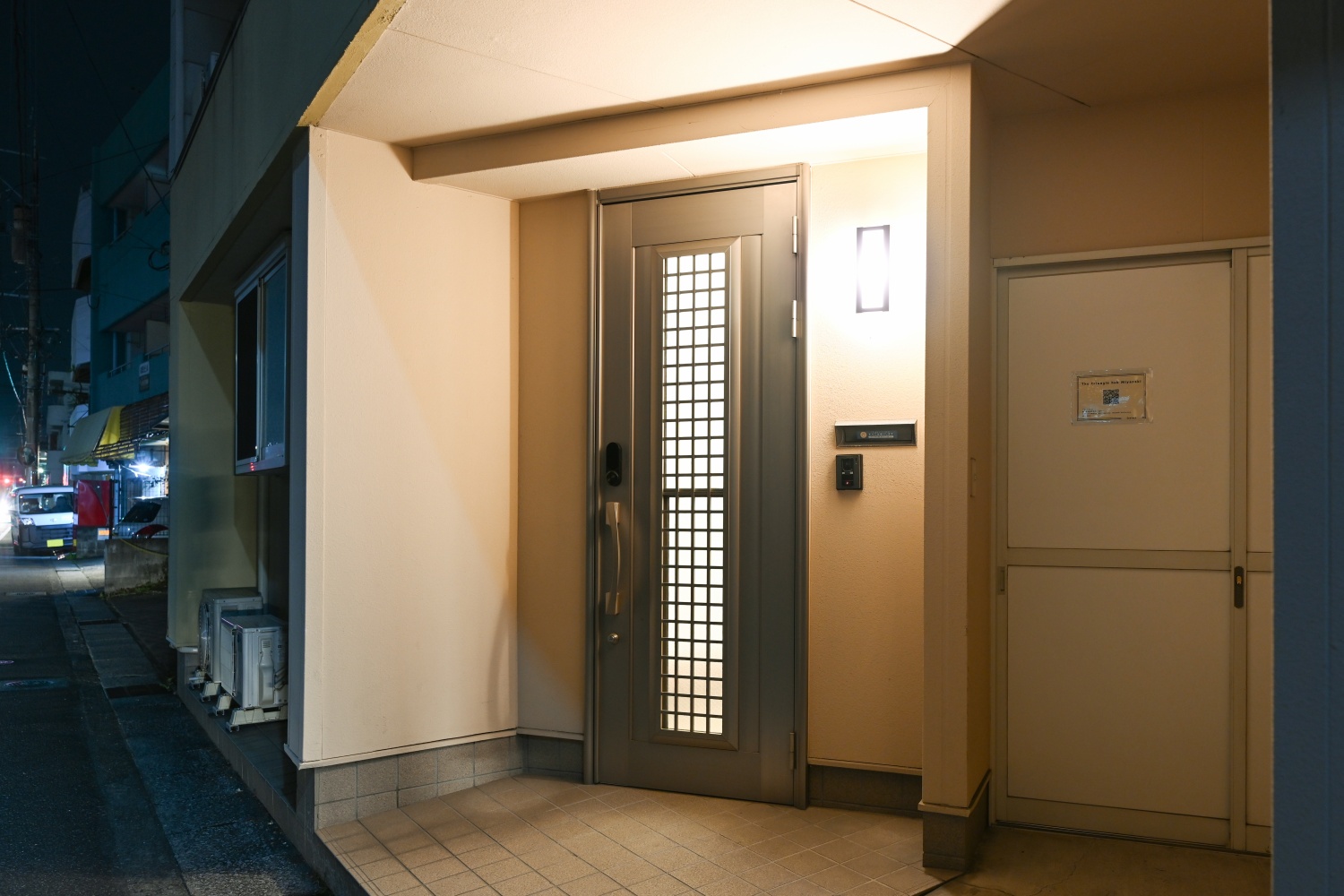 Exterior & Information